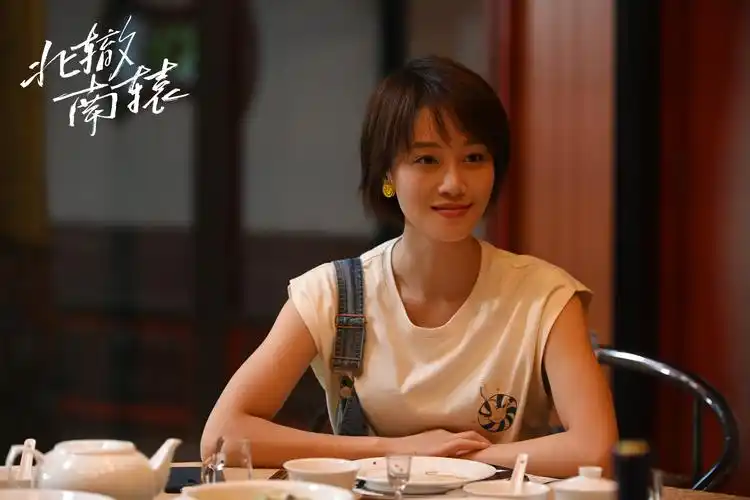 北辙南辕蓝盈莹短发造型是冯小刚导演的主意