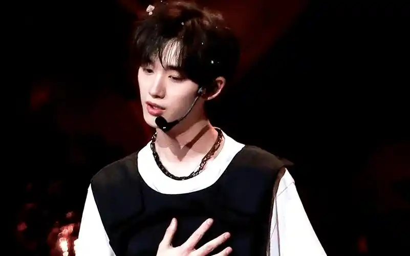 酷酷的丁程鑫999999