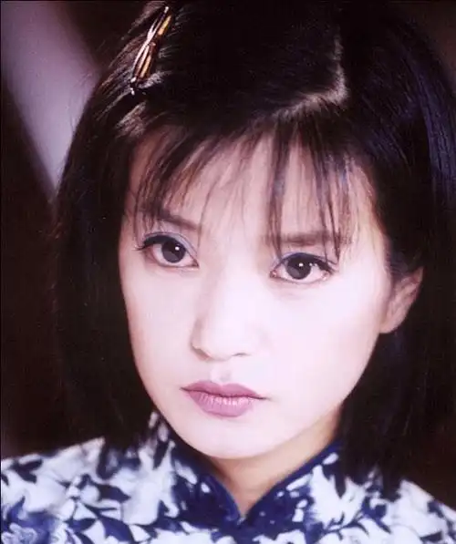 赵薇股权再遭冻结原来她做的丑事远比你想象得更恶劣