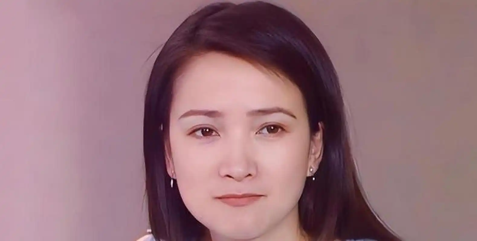 何晴独子近照曝光,继承老爸许亚军高颜值,已从中戏毕业即将出道 文|猫