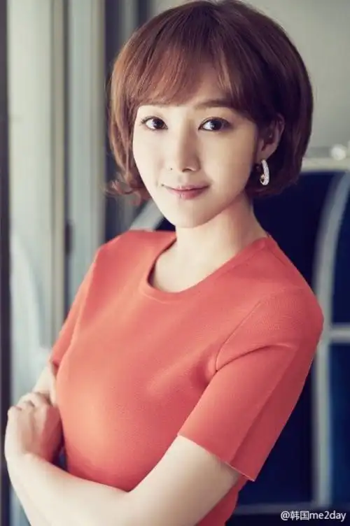 healer朴敏英短发女人也可以性感又可爱