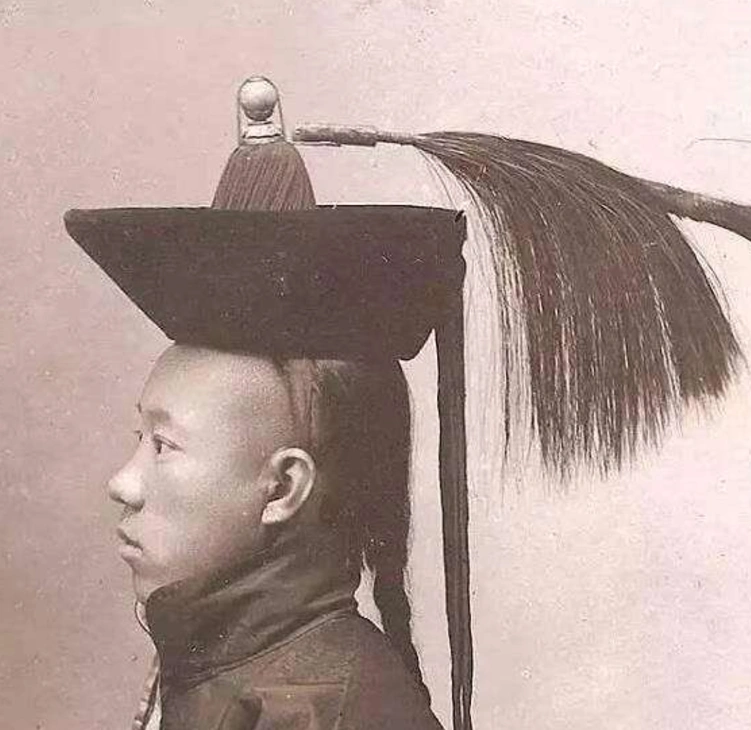 清朝留长辫的男人们,他们如何清洁自己的长发?