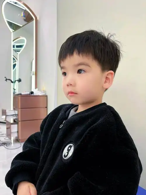 又可以开始蓄发咯超短栗子头等来年夏天91再见吧#发型  #秋冬发型