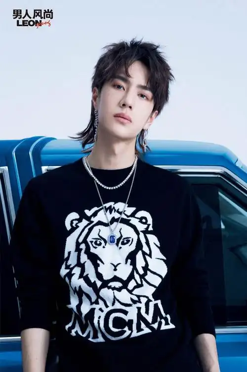 王一博全新男人风尚杂志大片来袭!限定潮男复古帅气潇洒玩酷!