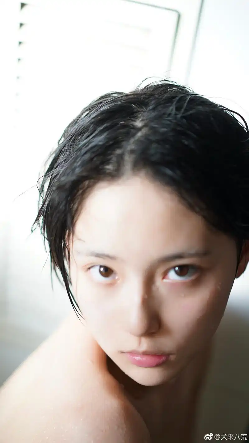 《爱情公寓5》诸葛大力扮演者成果写真图集,最后一张图美呆了