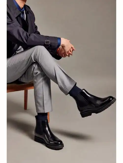 这双切尔西靴才是男士秋冬穿搭正解