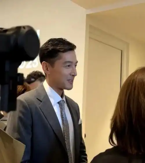 10月17日胡歌太让人意外了