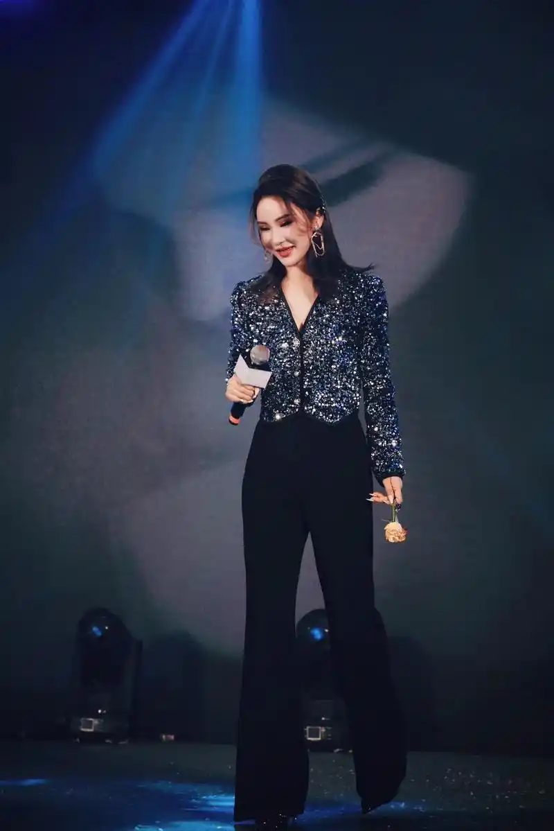 许佳慧心锚.#许佳慧#黑色系#许佳慧心锚#新歌上线分享 #做 - 抖音