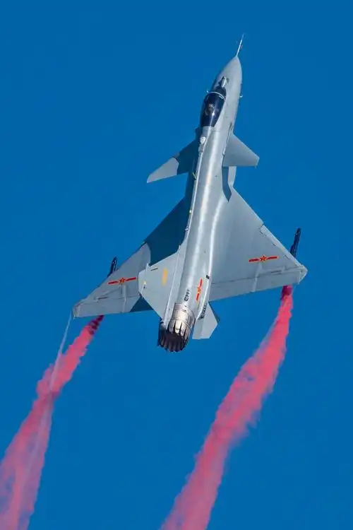 歼-10b推力矢量验证机 - 全球航空观察