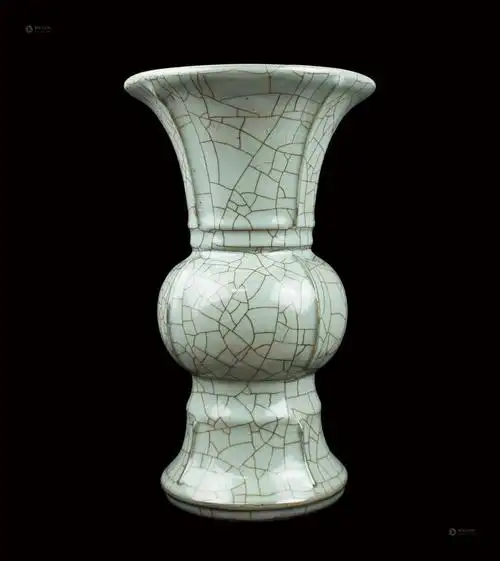 0049官窑出戟花尊