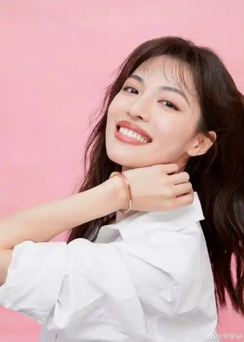 蒂芙尼品牌大使钟楚曦