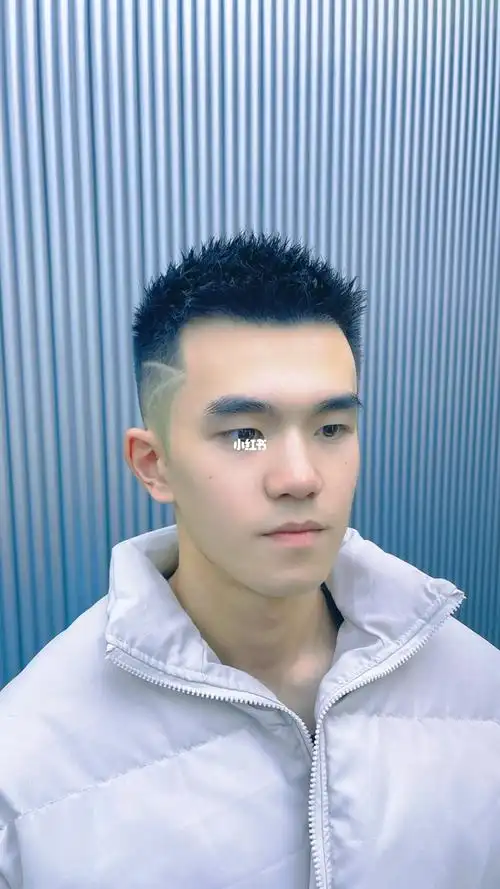 自然帅气又时尚的短款飞机头!