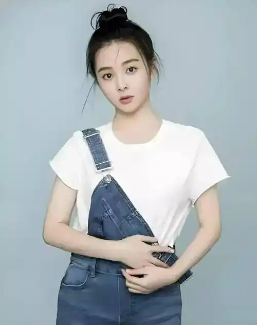 释小龙妻子惊艳亮相!身材和颜值都让人目不转睛!