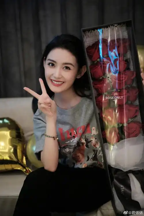 高考加油#周笔畅,李健,苏有朋,何炅,陈都灵,吴倩,杨幂,张新成,李雪琴