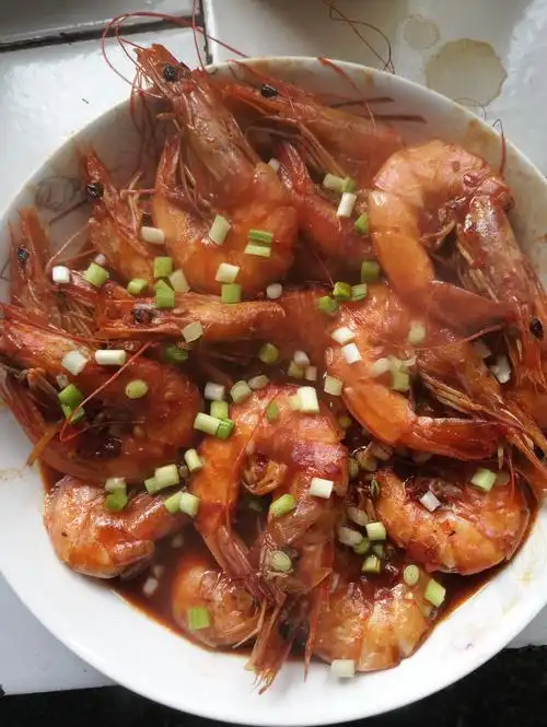 豆瓣酱炒大虾做法简单并且好吃
