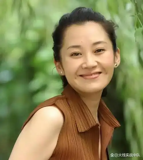 然而,许晴用她的实际行动告诉我们,年龄不是限制,真正