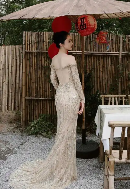 董璇金色深v礼服造型爱慕太美了676767