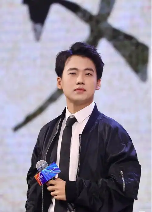 曾被记者刁难,恨不恨"叛徒"曹云金?郭麒麟:我没资格原谅