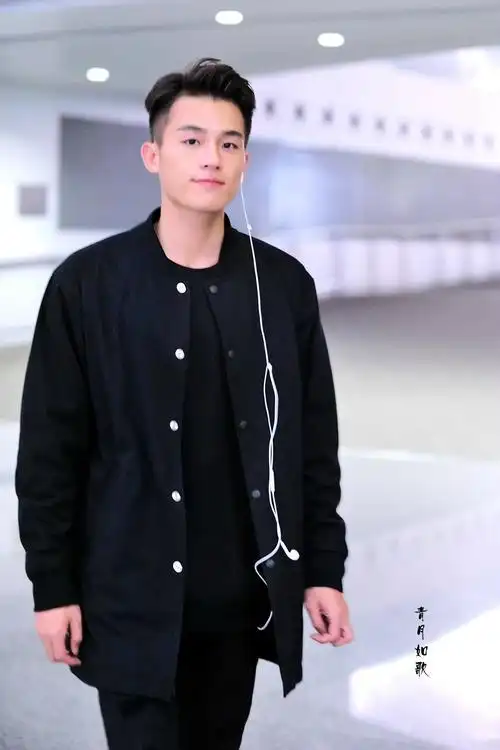 马思纯家境很好吗欧豪的家庭背景如何