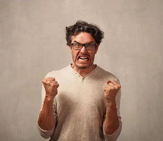 什么样八字的人性格急躁?