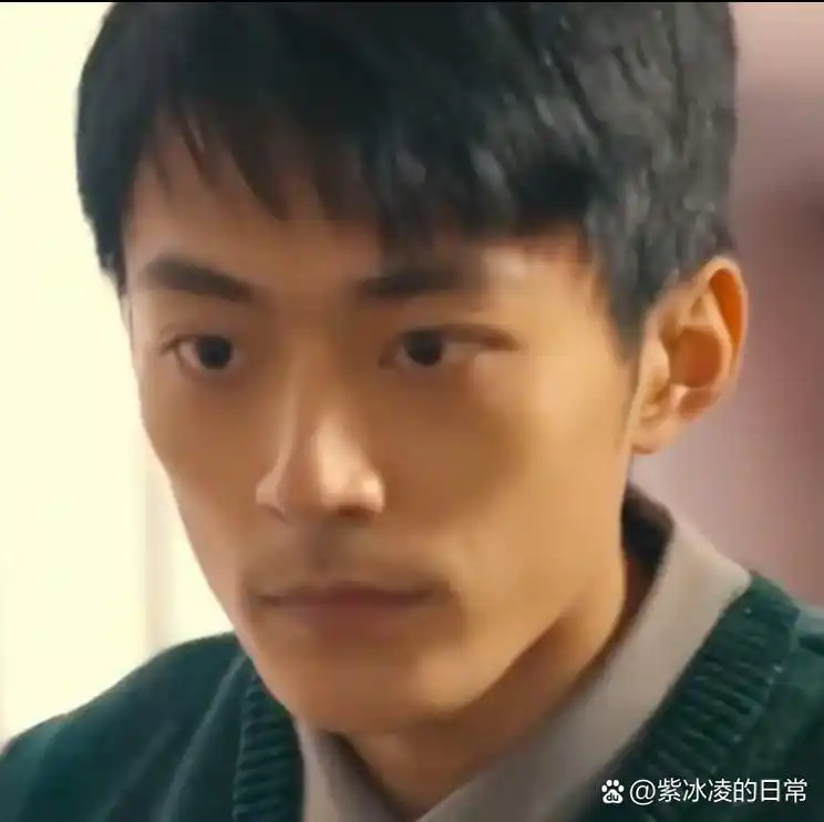 这个短剧男主,像肖战,霍建华,李光洁,但是,总感觉还是少点啥?