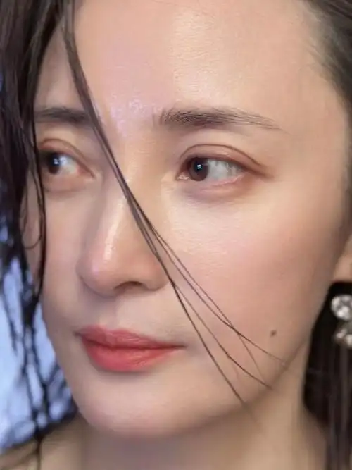 蒋勤勤费加罗裸妆大片