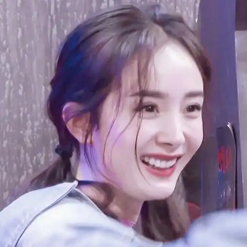 杨幂明星头像现拍(杨幂的真人头像图片) - q之家 - www.anhuiqq.cn