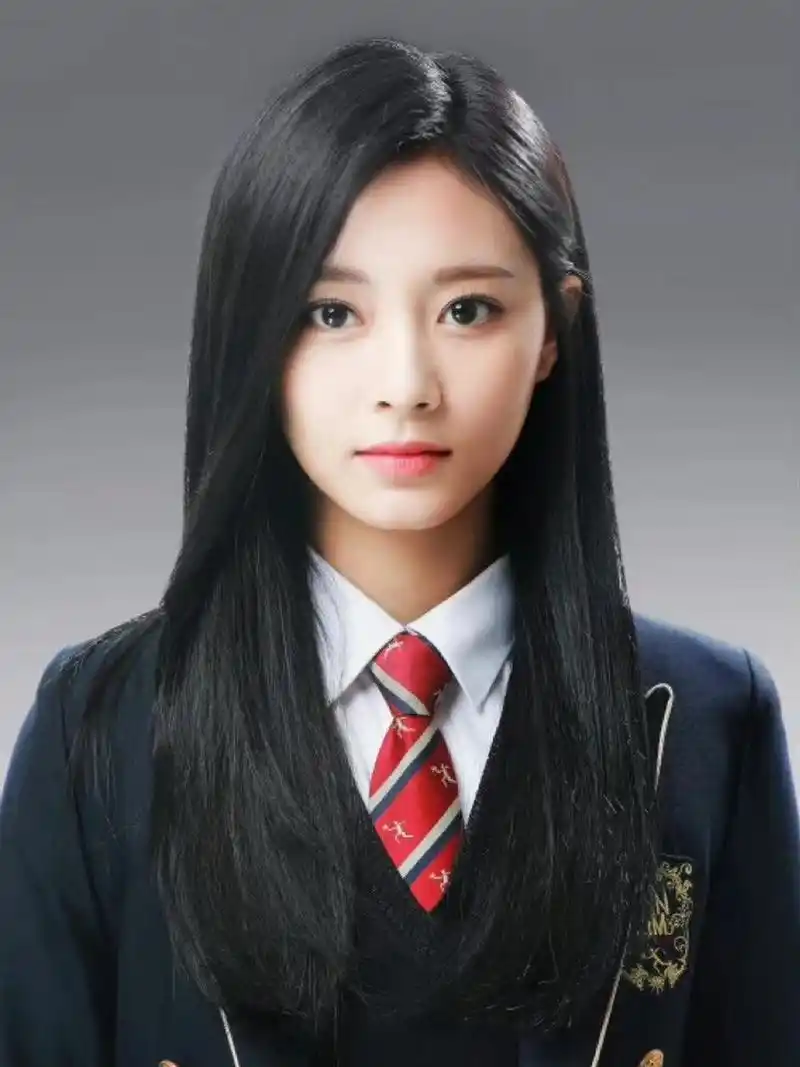 92  每当想起那些在jyp出道的艺人,心中总是五味杂陈.