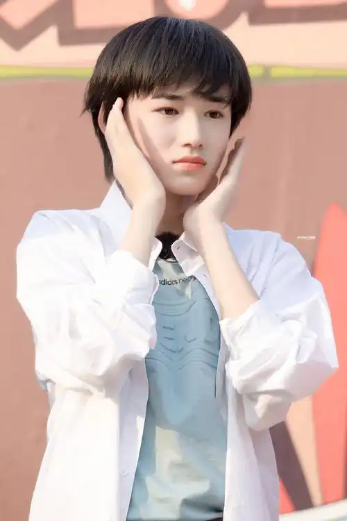 宋亚轩超话90#宋亚轩 心动无限#抖抖库存@时代少年团-宋亚轩祝宝贝