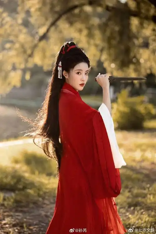 孙芮生日古风写真