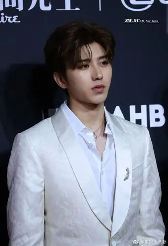 感受一波蔡徐坤的生图无滤镜无修这颜值真是无可挑剔的完美精致