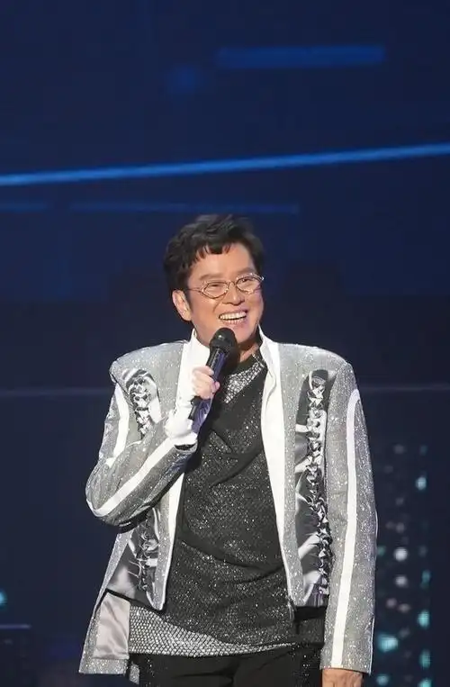 谭咏麟似绯闻0绯闻骥伏枥志在千里烈士暮年壮心不已