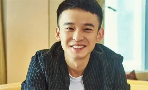 孙怡是不是比董子健高 孙怡董子健怎么认识的