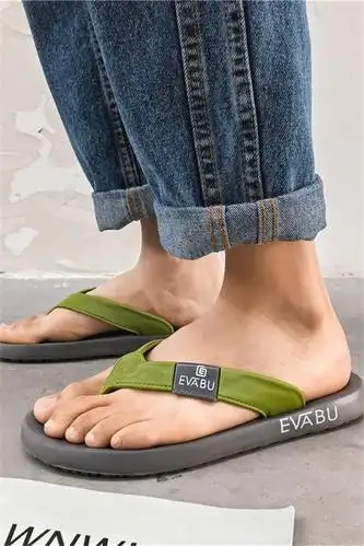 夏季人字拖男士防滑夹脚轻便室外休闲沙滩凉拖鞋时尚韩版潮流外穿