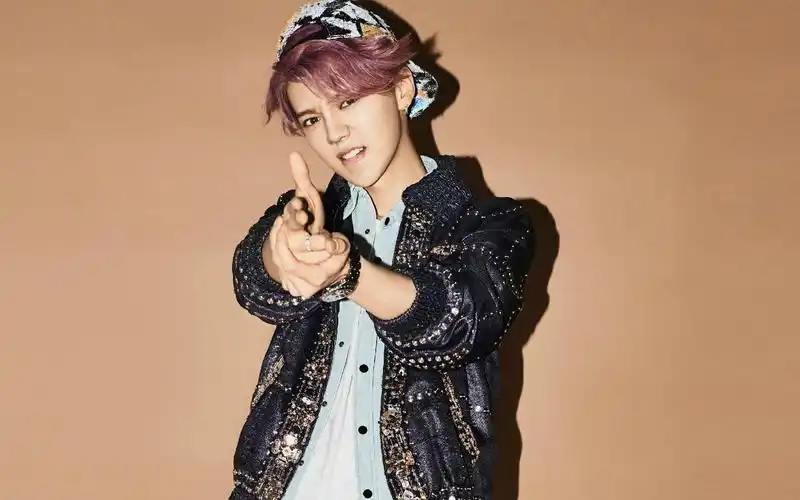 鹿晗时尚帅气写真图片桌面壁纸