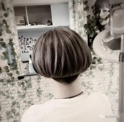 2017流行"推后边"短发2017流行"推后边"短发2017流行"推后边"短发2017