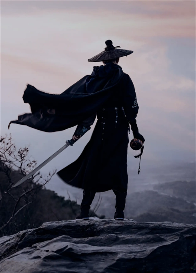 三本烽火戏诸侯的经典小说推荐,天不生我李淳罡,剑道万古如长夜