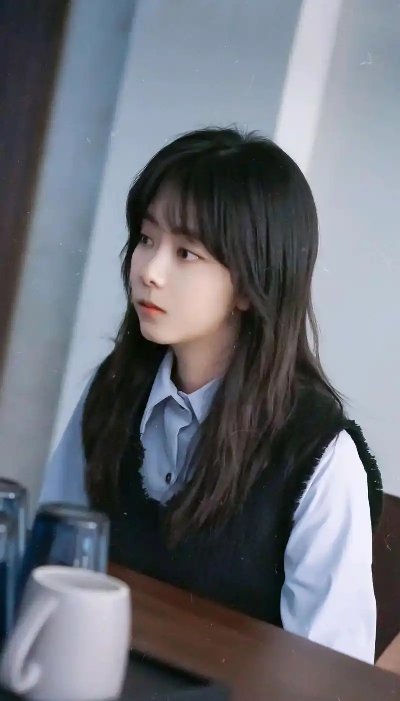 谭松韵精美壁纸:甜美迷人,清纯可爱