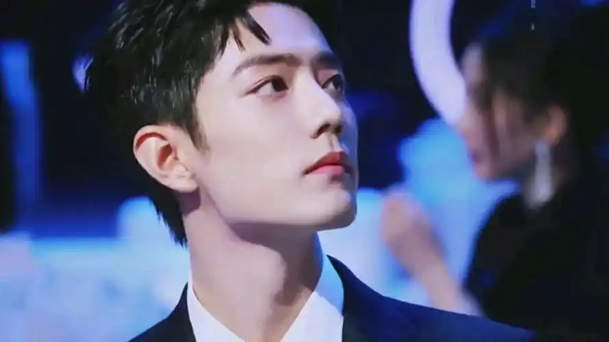 完全可以理解,为什么说肖战是天生的明星了,这笑容谁扛得住呢_腾讯