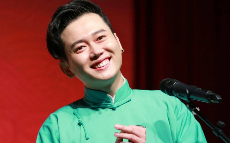 孟鹤堂被粉丝嘲笑没有眉毛,解释不成立撒泼,嫌弃周九良没有帮他