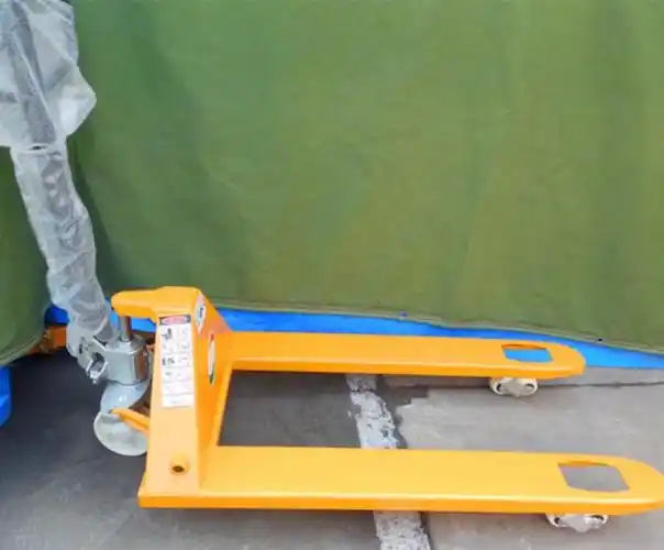 3吨手动液压搬运车小拖车小地牛__-江苏泰兴屹力叉车临沂总代理