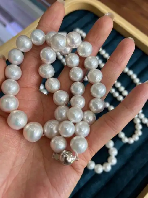 绝美的极光圆珠巴洛克珍珠链