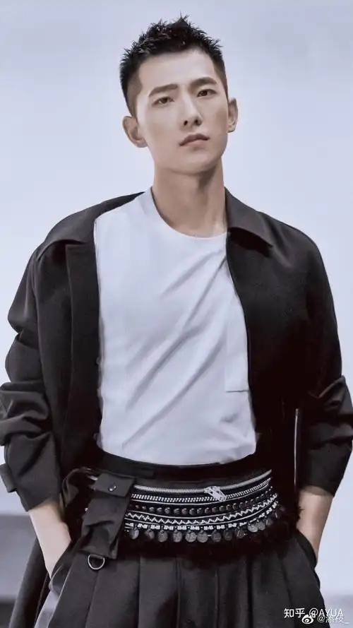 你觉得国内90后男明星中的神级颜值是谁?