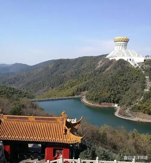 会稽山,位于浙江省绍兴市,是中国历史文化名城绍兴的重要旅游胜地.
