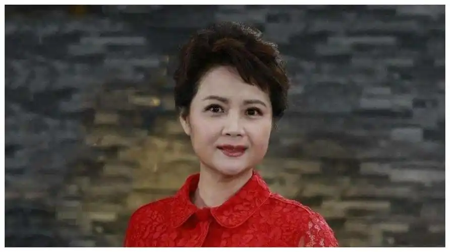 曾出演《康熙王朝》容妃的著名演员,李建群患病去世,年仅63岁!