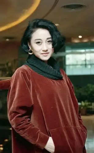 年轻时的利智有多美?看完这些照片,才知何谓风情万种