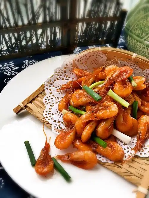 菜油爆河虾的做法