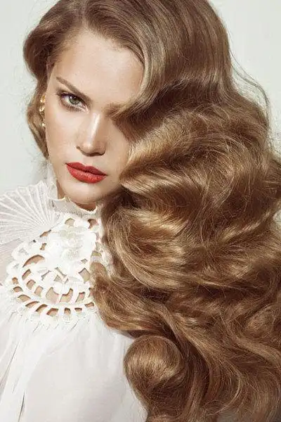 复古大波浪卷发发型