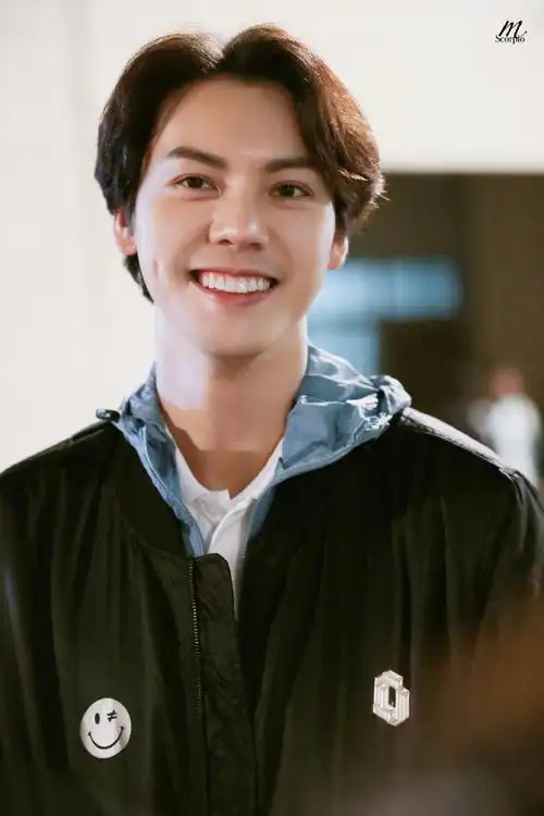 陈伟霆1121生日快乐