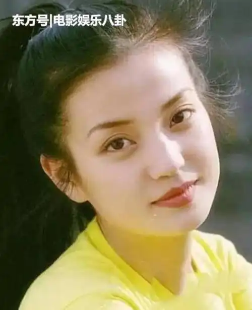 赵薇年轻旧照曝光,"神仙颜"受黄晓明青睐,甩杨颖几条街